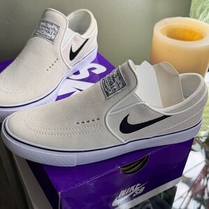 Nike SB Stefan Janoski White Slip-On Sneakers men’s women’s